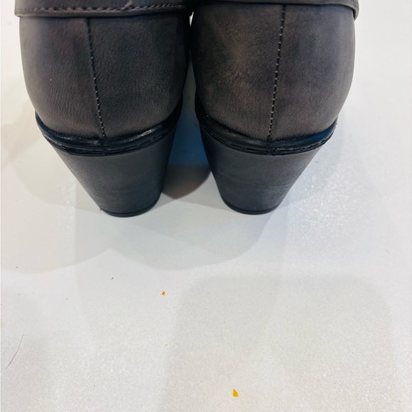 Easy Street Dark Gray Ankle Bootie slip on size 9 - Picture 6 of 11